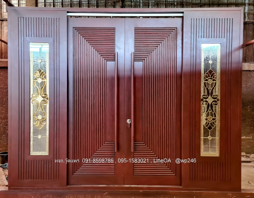 ประตูบานเลื่อนไม้สักทำสี