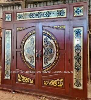 ประตูไม้บานเปิด